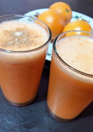 Una foto de Jugo de Naranja zanahoria y jengibre