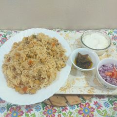 A picture of Chana pulao.