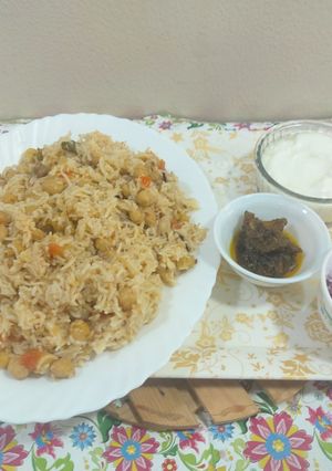 A picture of Chana pulao.