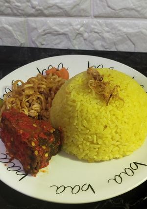 Foto resep Nasi kuning magic com