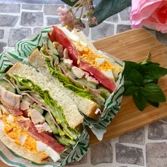 A picture of Japanese Wanpaku Sandwich.