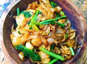 Gambar mie tiaw sosin sosis