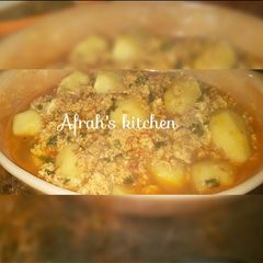 A picture of Potatoes in egg soup.