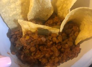 Una foto de Lentejas con chorizo de soya!