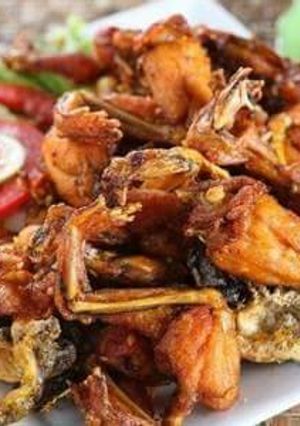 Hình của món Ếch chiên nước mắm.