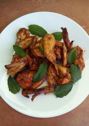 A picture of Grilled hot wings.