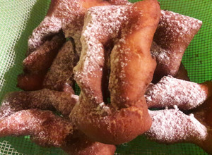 Una foto de Calzones rotos con leche condensada