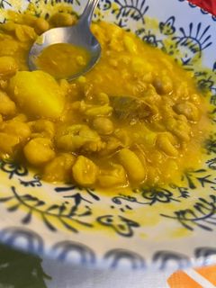 Una foto de Potaje de garbanzos y habichuelas (olla rápida)