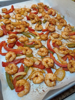 A picture of Sheet Pan Shrimp Fajitas.
