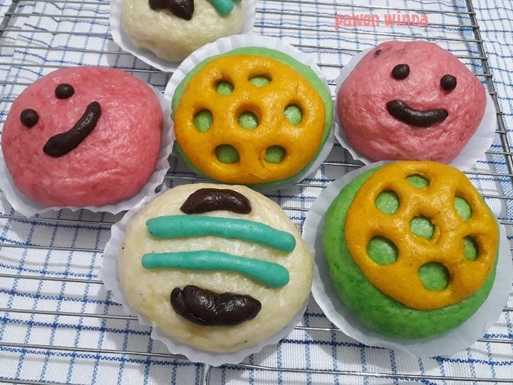 Langkah Mudah untuk Menyiapkan Resep 183.Bakpao motif isi ayam yang Bisa Manjain Lidah Anti Ribet, Sempurna