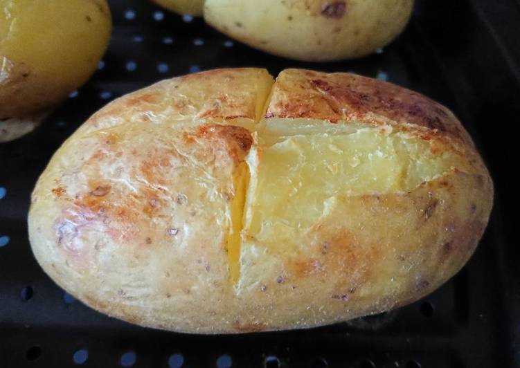 Steps to Make Jacket Potatoes in 17 Minutes for Mom