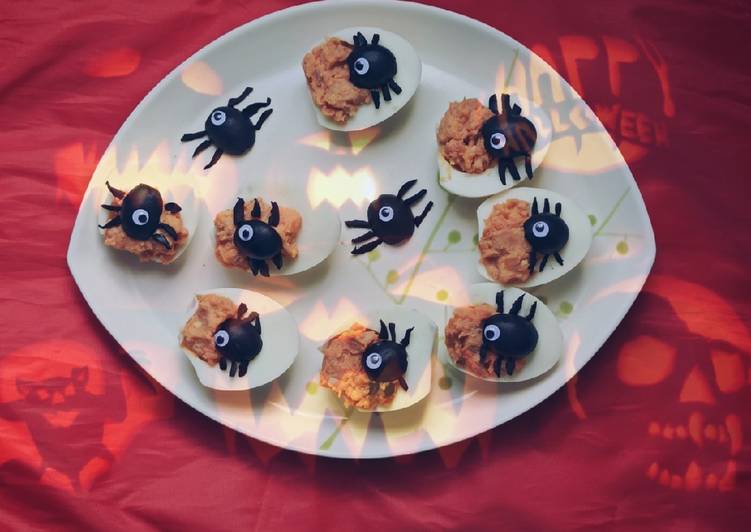 Recipe of Speedy Huevos rellenos de Halloween