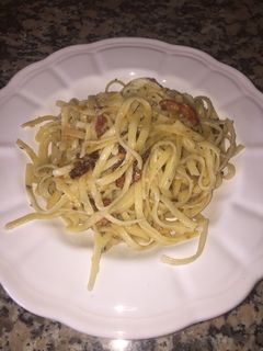 Una foto de Espaguetis a la carbonara