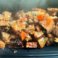 A picture of Tokwa't Baboy.