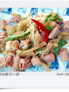 客家薑絲酸菜小腸 的食譜成品照片