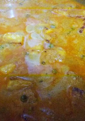 A picture of Matar paneer.
