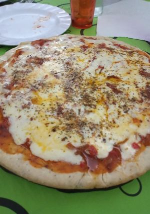 Una foto de Masa para pizza con levadura en cuadradito