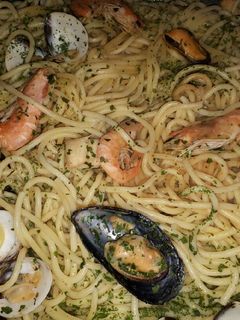 Una foto de Spaguetis a la marinera