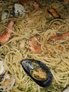 Una foto de Spaguetis a la marinera