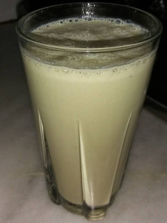 Una foto de Batido de plátano y té verde Matcha