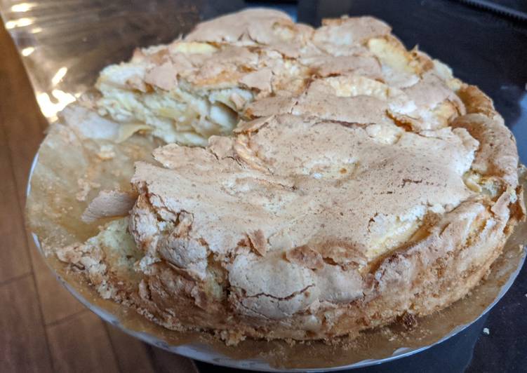 Step-by-Step Guide to Make Delicious Easy Apple Charlotte pie