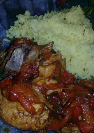 Una foto de Salteado de pollo y morrones