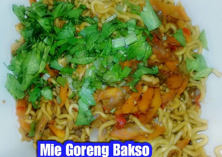 Bagaimana Menyiapkan 025. Resep Mie Goreng Bakso Anti Gagal