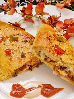 عکسی از دستور پیتزا کالزونه