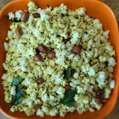 A picture of Puffed sorghum chivda.