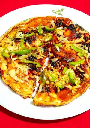 A picture of Mediterranean Egg Pizza.