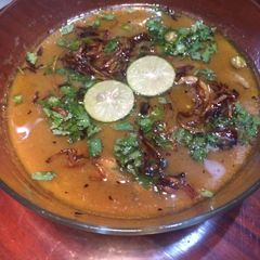 A picture of Chicken Nehari.