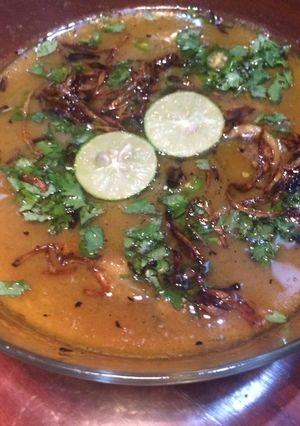 A picture of Chicken Nehari.