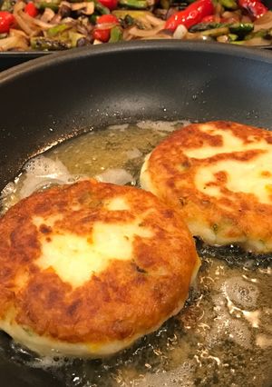 A picture of Leftover Mashed Potato Croquettes with Cheese & Green Onions.