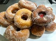 Una foto de donas con margarina