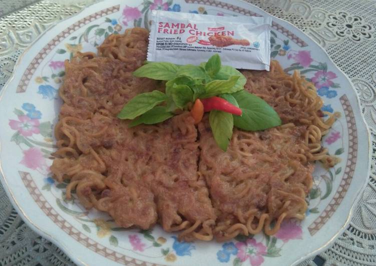 Bagaimana Menyiapkan Martabak mie telor murah meriah Anti Gagal