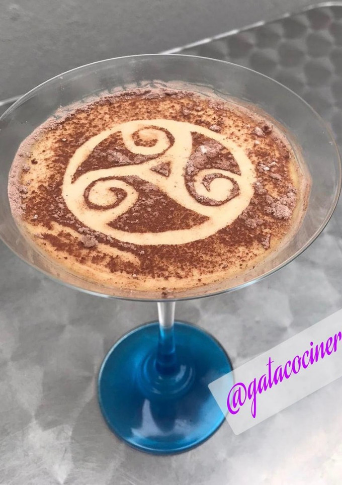 Una foto de Flanmouse de licor café
