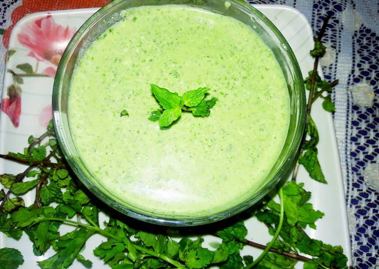 Recipe of Favorite Coriander, Mint Yogurt Dip