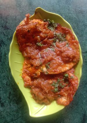 A picture of Fried Egg Masala / Curry.