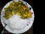 Boiled rice served with minji stew and potatoes