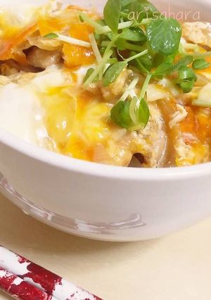 รูปของ โอยาโกะด้ง/ข้าวหน้าไก่ตุ๋น/ข้าวหน้าไก่ใส่ไข่(親子丼)