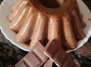 Una foto de flan de galletas