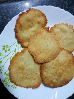 मीठी पूरी (meethi poori recipe in Hindi) रेसिपी मुख्य फोटो