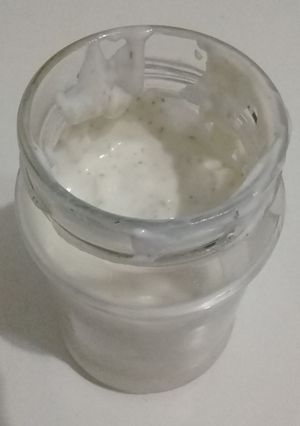 Una foto de Salsa mayonesa con eneldo u otra especia