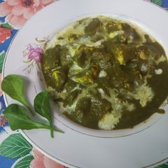 A picture of Palak paneer.