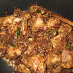 A picture of Chicken Dry Roast.