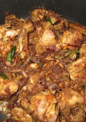 A picture of Chicken Dry Roast.