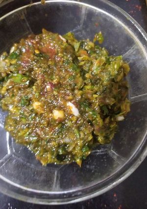 લીલી ડુંગળી ની ચટણી (Spring Onion Chutney Recipe in Gujarati) રેસીપી મુખ્ય ફોટો