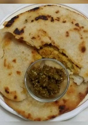 A picture of Stuffed rice paratha.