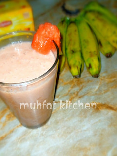 Watermelon & banana smoothie ainihin hoton girkin