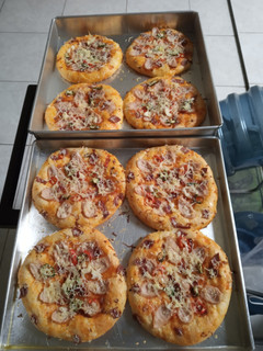 Foto resep Pizza Mini Simpel Tanpa Telor